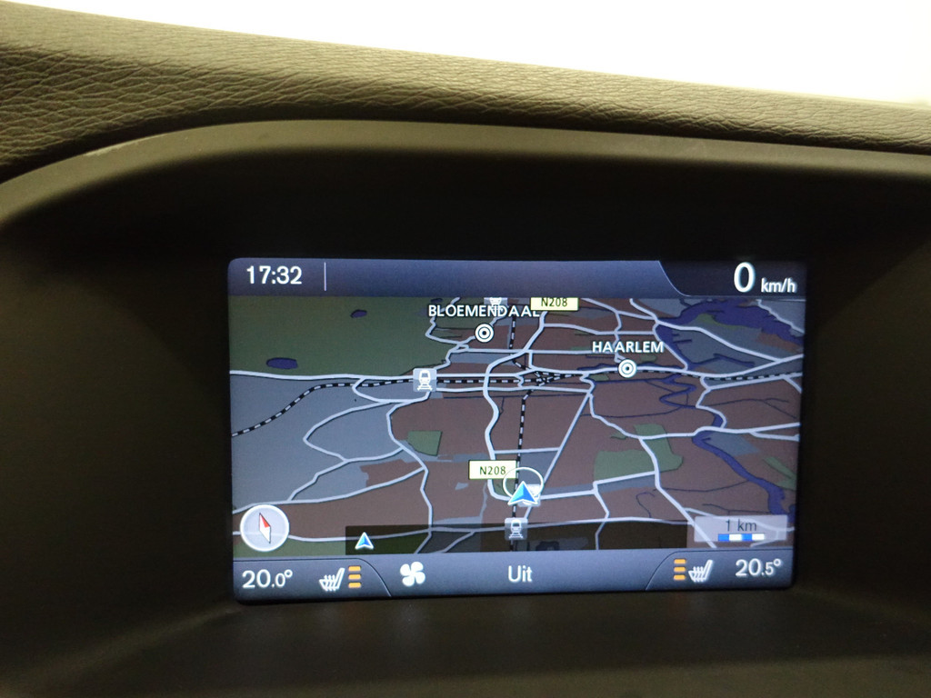 
Volvo V60 2.4 D6 AWD Plug-In Hybrid Pure Inscription Aut- Schuifdak, Camera, Park Assist, Memory, Blis, Lane Assist vol									