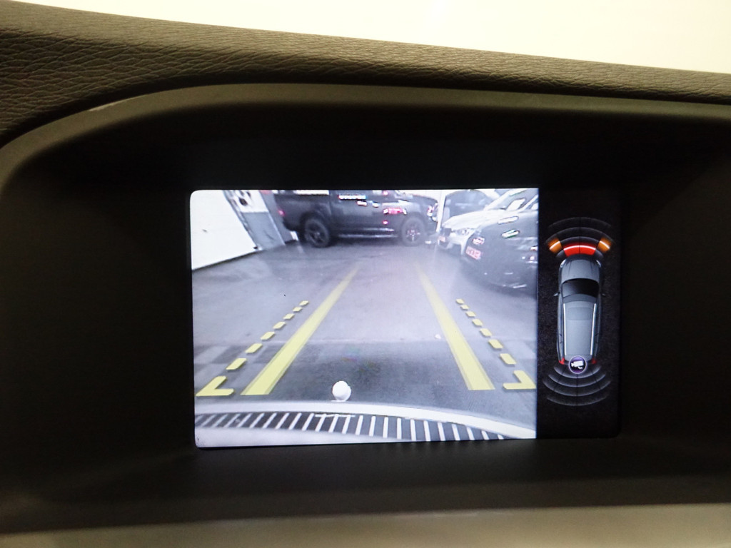 
Volvo V60 2.4 D6 AWD Plug-In Hybrid Pure Inscription Aut- Schuifdak, Camera, Park Assist, Memory, Blis, Lane Assist vol									