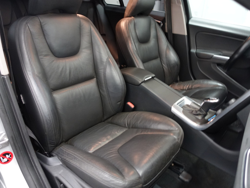 
Volvo V60 2.4 D6 AWD Plug-In Hybrid Pure Inscription Aut- Schuifdak, Camera, Park Assist, Memory, Blis, Lane Assist vol									