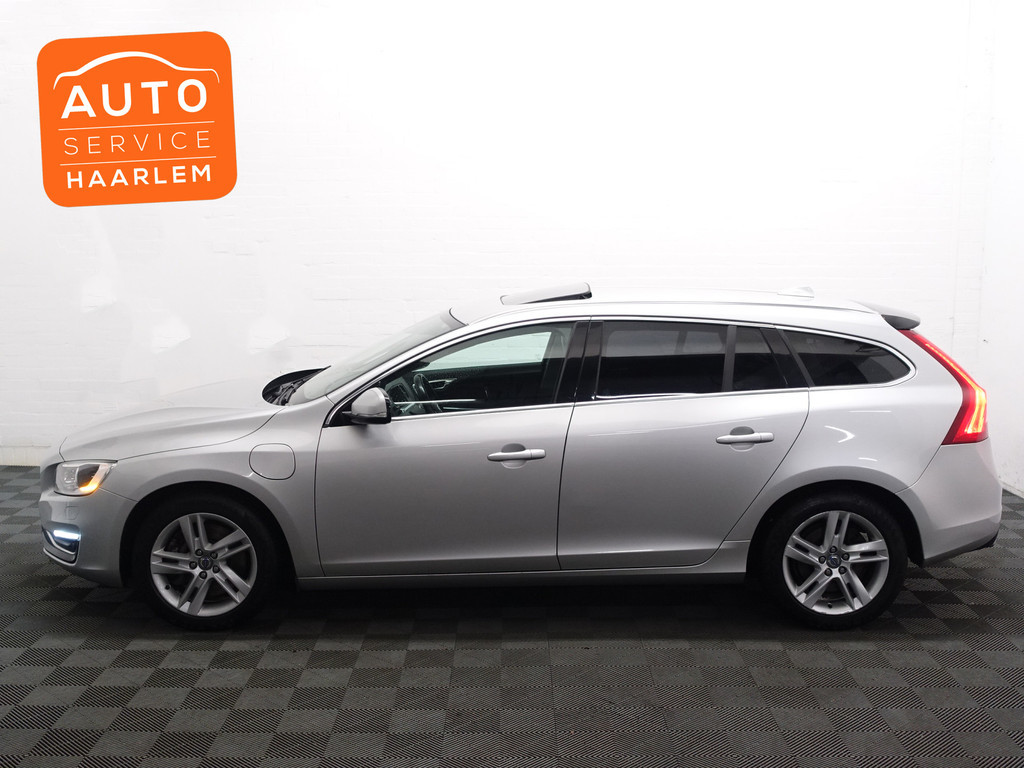 
Volvo V60 2.4 D6 AWD Plug-In Hybrid Pure Inscription Aut- Schuifdak, Camera, Park Assist, Memory, Blis, Lane Assist vol									