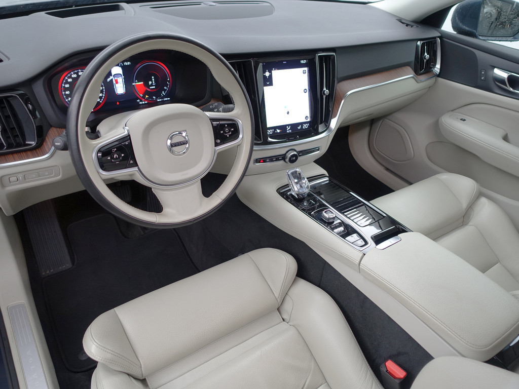 
								Volvo V60 2.0 T8 Twin Engine AWD Inscription- Design Leder, Panoramadak, Head Up, Memory, Blis, Xenon Led vol									