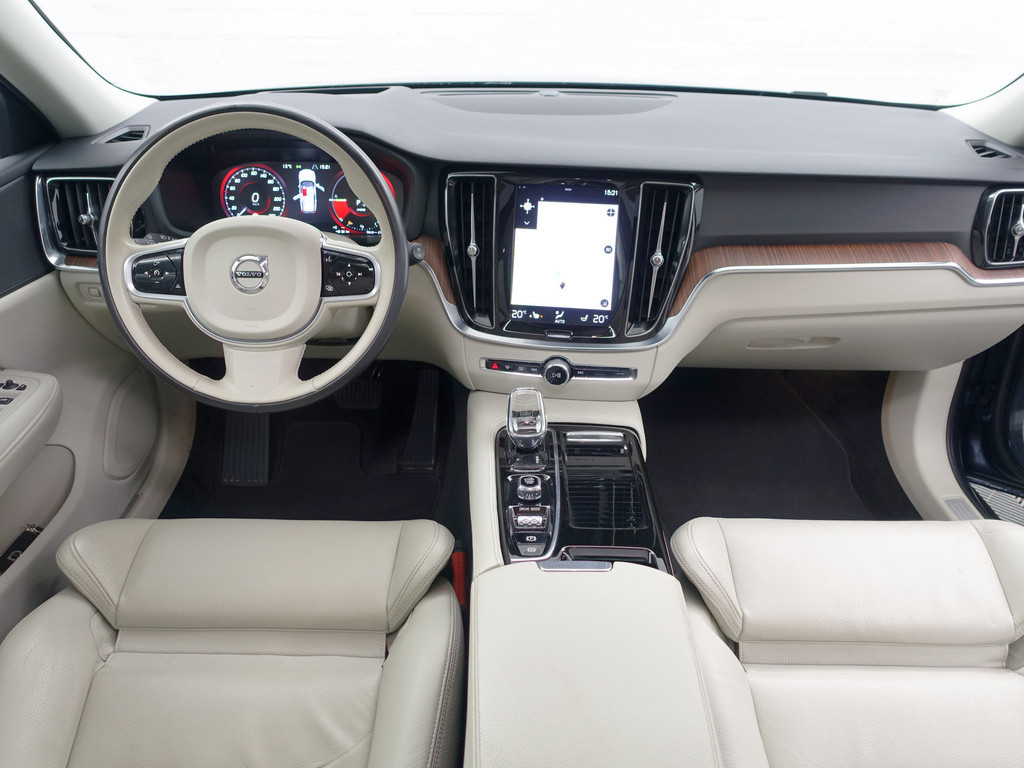 
								Volvo V60 2.0 T8 Twin Engine AWD Inscription- Design Leder, Panoramadak, Head Up, Memory, Blis, Xenon Led vol									
