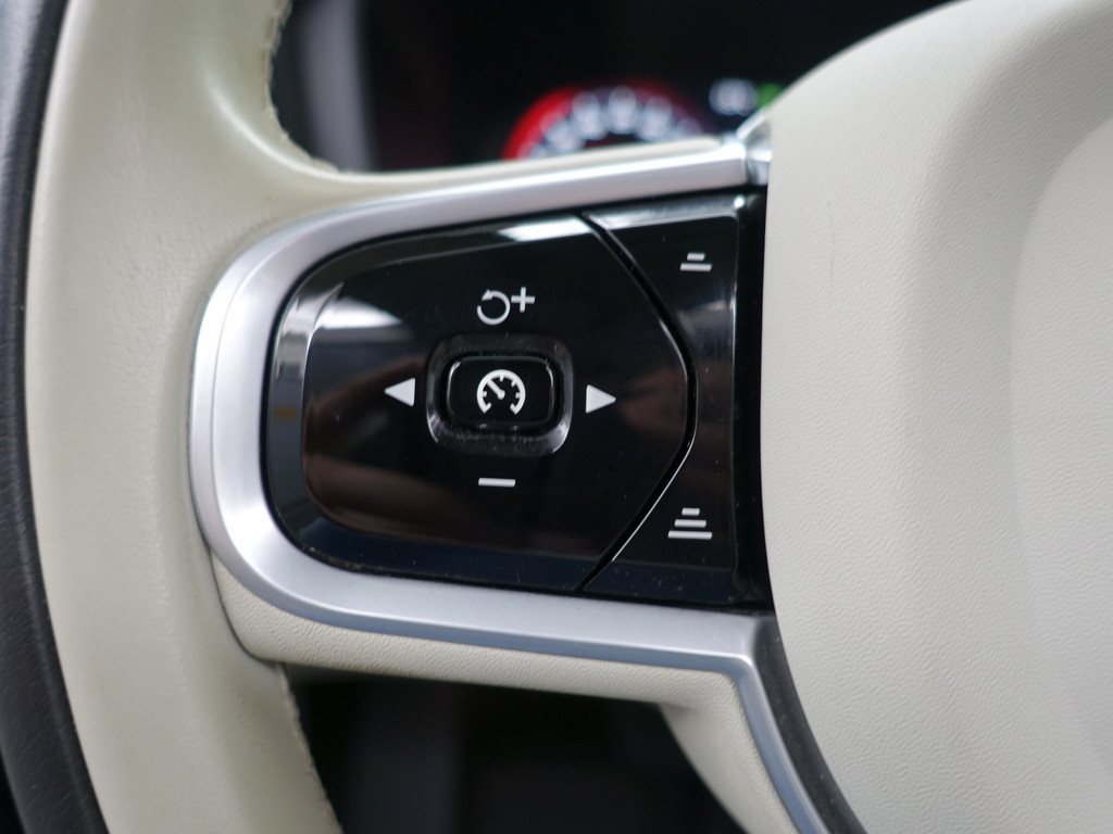 
								Volvo V60 2.0 T8 Twin Engine AWD Inscription- Design Leder, Panoramadak, Head Up, Memory, Blis, Xenon Led vol									