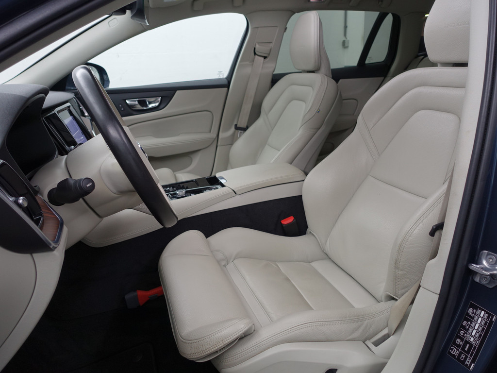
								Volvo V60 2.0 T8 Twin Engine AWD Inscription- Design Leder, Panoramadak, Head Up, Memory, Blis, Xenon Led vol									