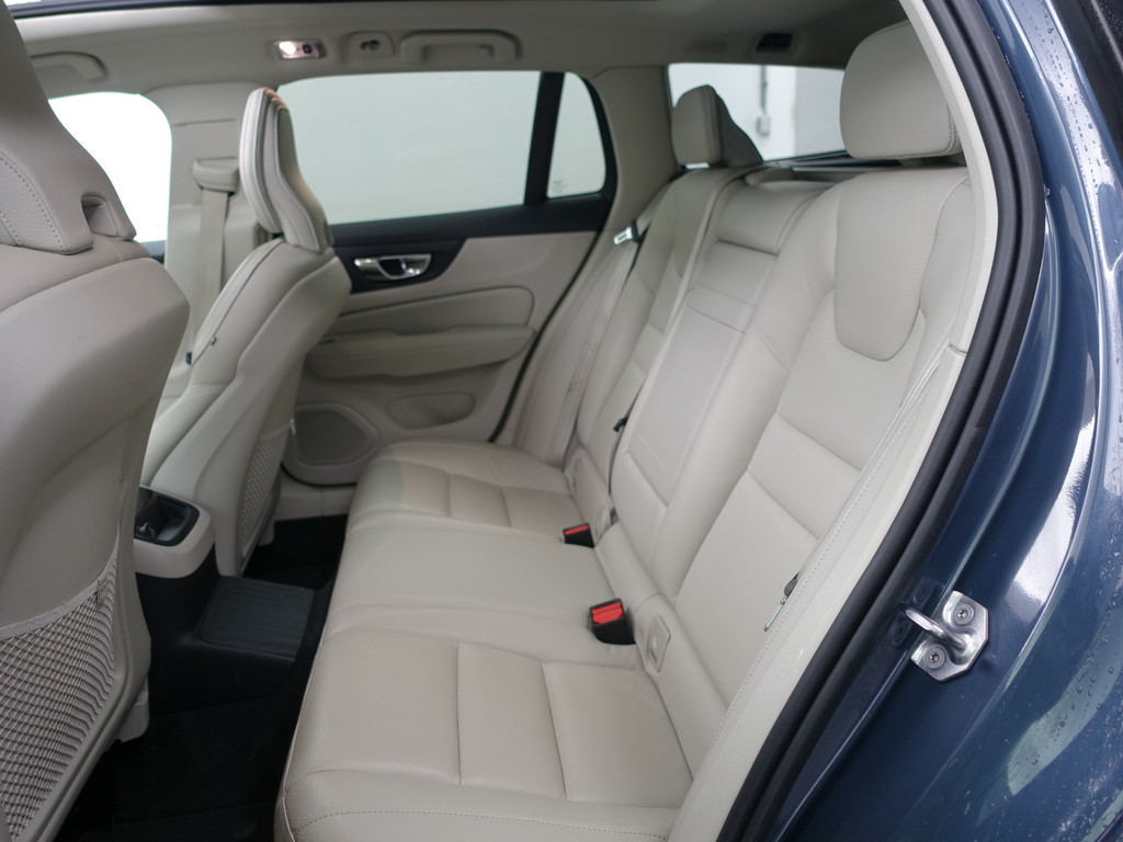 
								Volvo V60 2.0 T8 Twin Engine AWD Inscription- Design Leder, Panoramadak, Head Up, Memory, Blis, Xenon Led vol									
