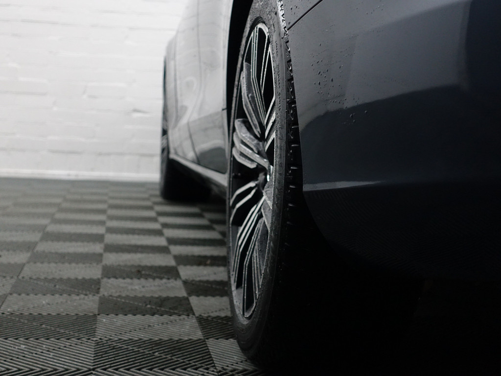 
								Volvo V60 2.0 T8 Twin Engine AWD Inscription- Design Leder, Panoramadak, Head Up, Memory, Blis, Xenon Led vol									