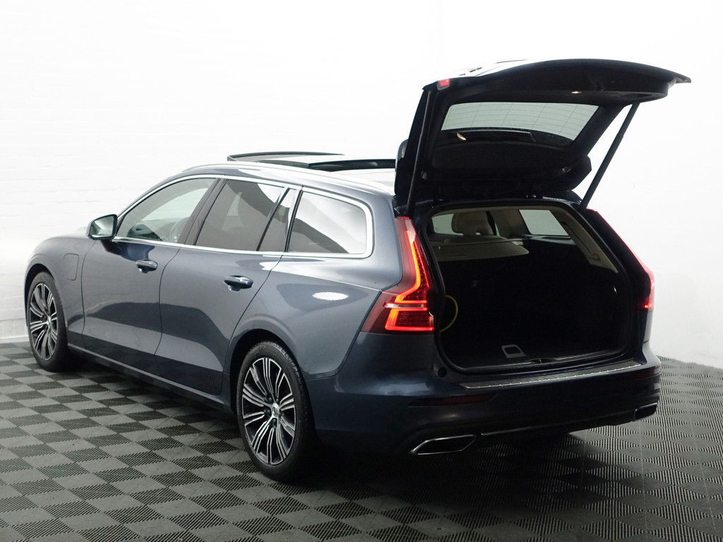 
								Volvo V60 2.0 T8 Twin Engine AWD Inscription- Design Leder, Panoramadak, Head Up, Memory, Blis, Xenon Led vol									