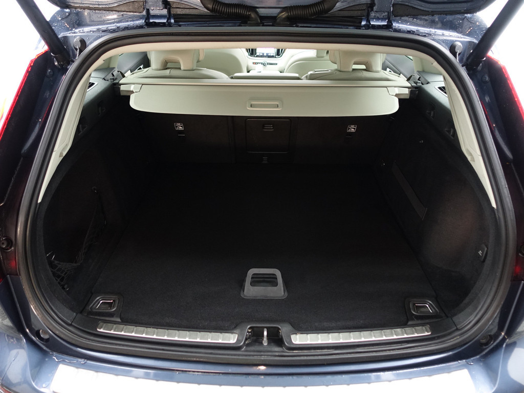 
								Volvo V60 2.0 T8 Twin Engine AWD Inscription- Design Leder, Panoramadak, Head Up, Memory, Blis, Xenon Led vol									