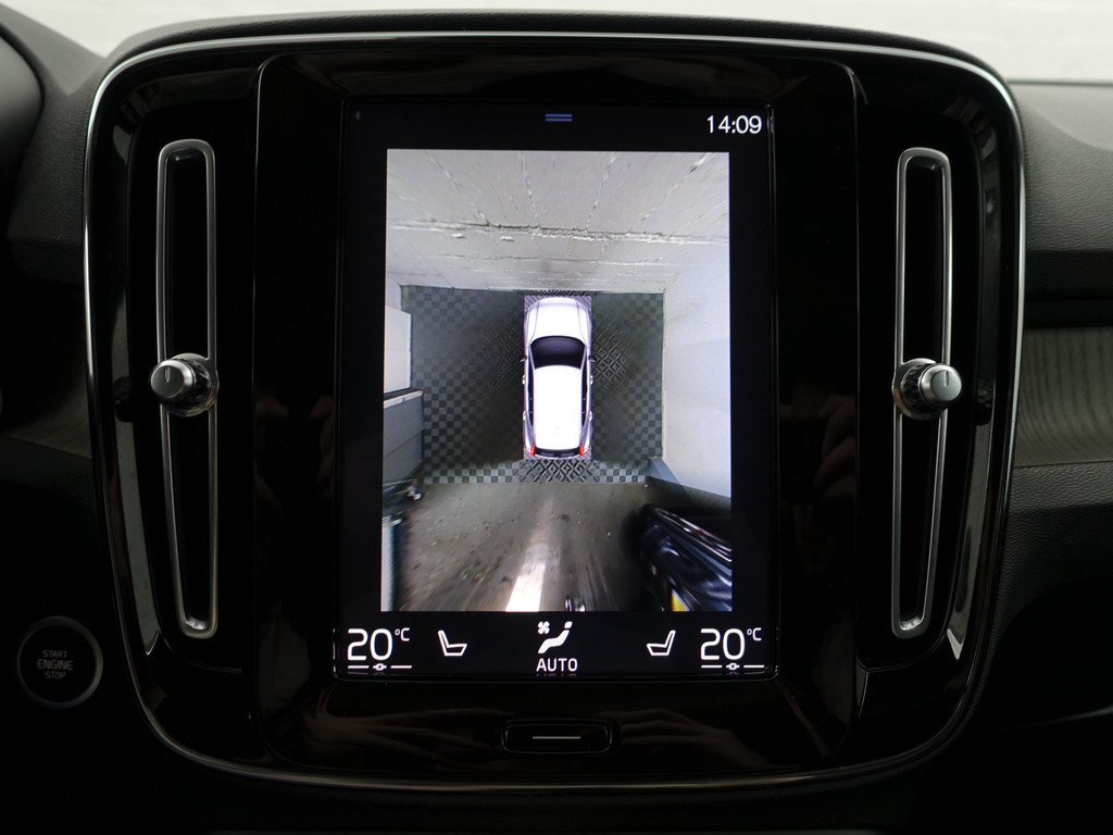 
								Volvo XC40 1.5 T3 Inscription Aut- Panodak, Harman Kardon, Stuur/Stoelverwarming, Lane Assist, Xenon Led, Virtual Cockpit vol									