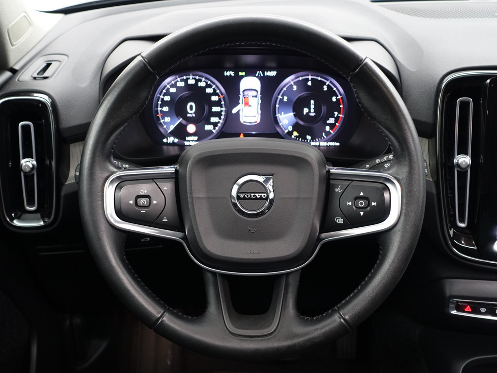 
								Volvo XC40 1.5 T3 Inscription Aut- Panodak, Harman Kardon, Stuur/Stoelverwarming, Lane Assist, Xenon Led, Virtual Cockpit vol									