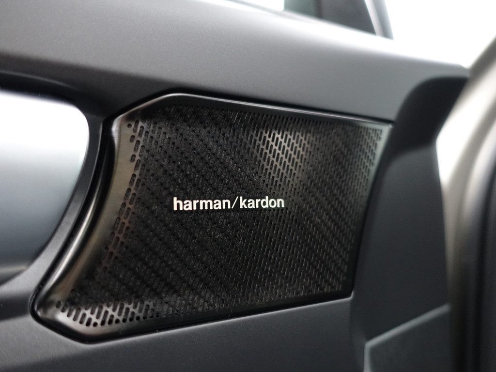 
								Volvo XC40 1.5 T3 Inscription Aut- Panodak, Harman Kardon, Stuur/Stoelverwarming, Lane Assist, Xenon Led, Virtual Cockpit vol									