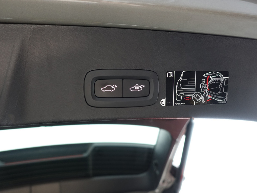 
								Volvo XC40 1.5 T3 Inscription Aut- Panodak, Harman Kardon, Stuur/Stoelverwarming, Lane Assist, Xenon Led, Virtual Cockpit vol									