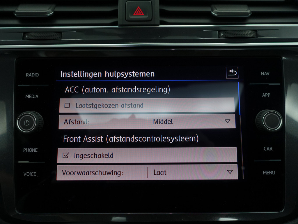 
Volkswagen Tiguan Allspace 1.5 TSI R-line+ Aut- 7 Pers, Panodak, Stoelmassage, Keyless, Virtual Cockpit, Park Pilot, ACC, Dynamic Select vol									