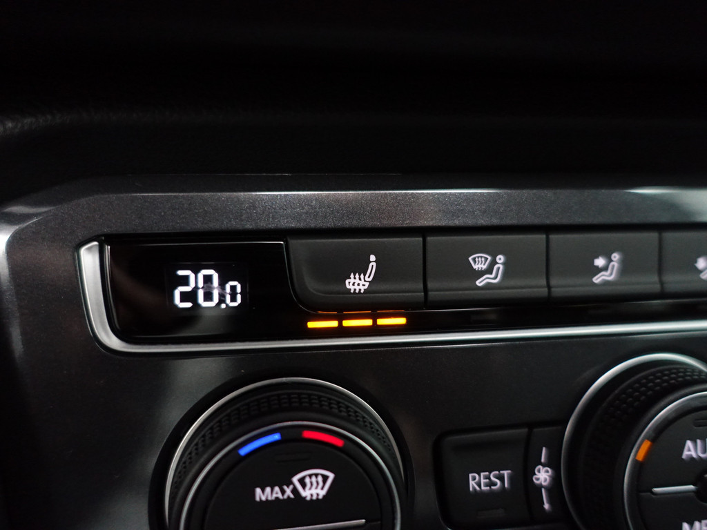 
Volkswagen Tiguan Allspace 1.5 TSI R-line+ Aut- 7 Pers, Panodak, Stoelmassage, Keyless, Virtual Cockpit, Park Pilot, ACC, Dynamic Select vol									