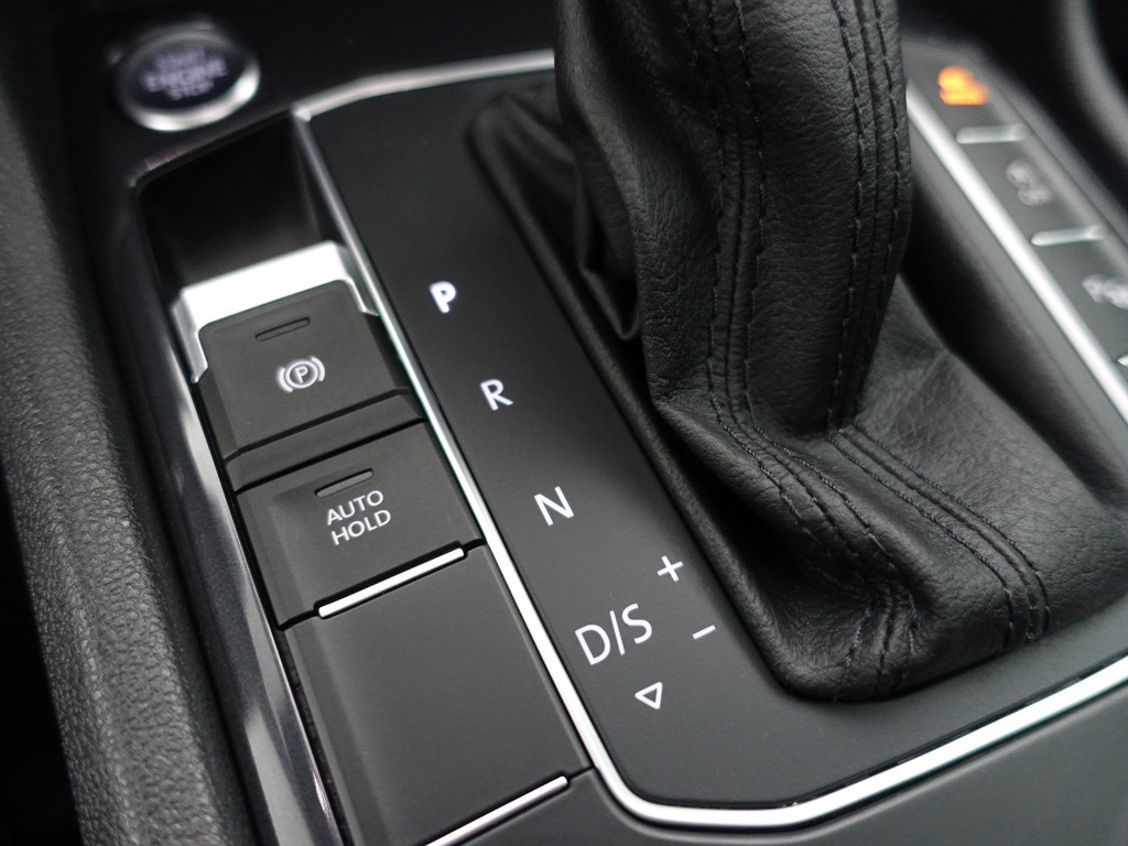 
Volkswagen Tiguan Allspace 1.5 TSI R-line+ Aut- 7 Pers, Panodak, Stoelmassage, Keyless, Virtual Cockpit, Park Pilot, ACC, Dynamic Select vol									