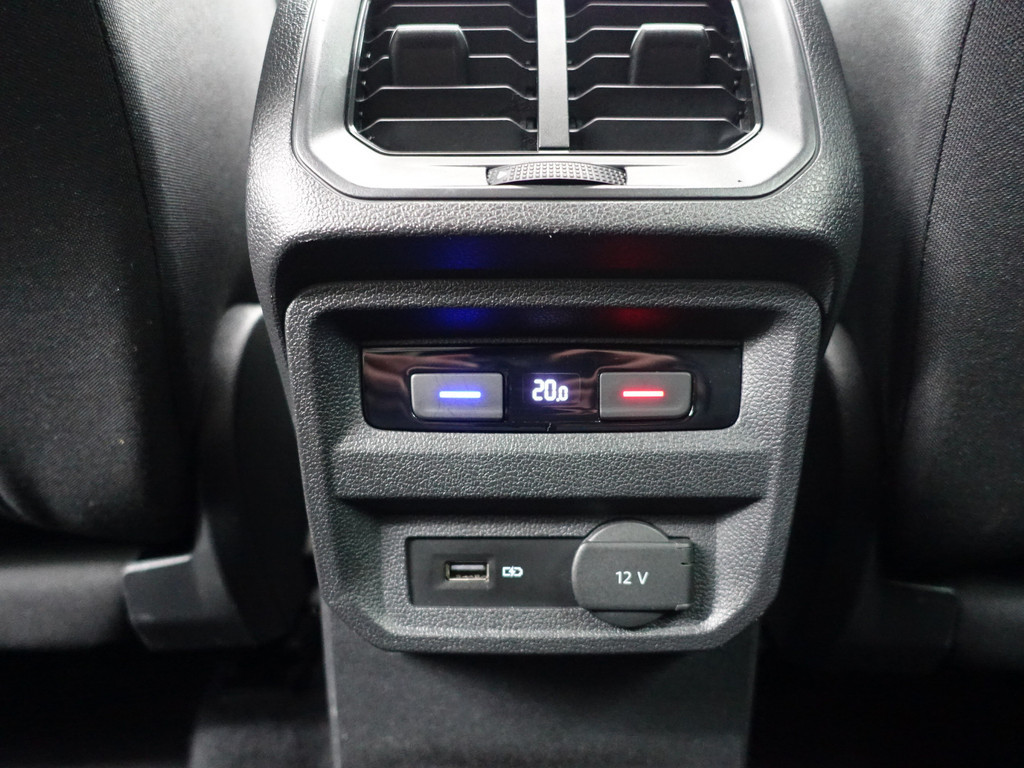 
Volkswagen Tiguan Allspace 1.5 TSI R-line+ Aut- 7 Pers, Panodak, Stoelmassage, Keyless, Virtual Cockpit, Park Pilot, ACC, Dynamic Select vol									