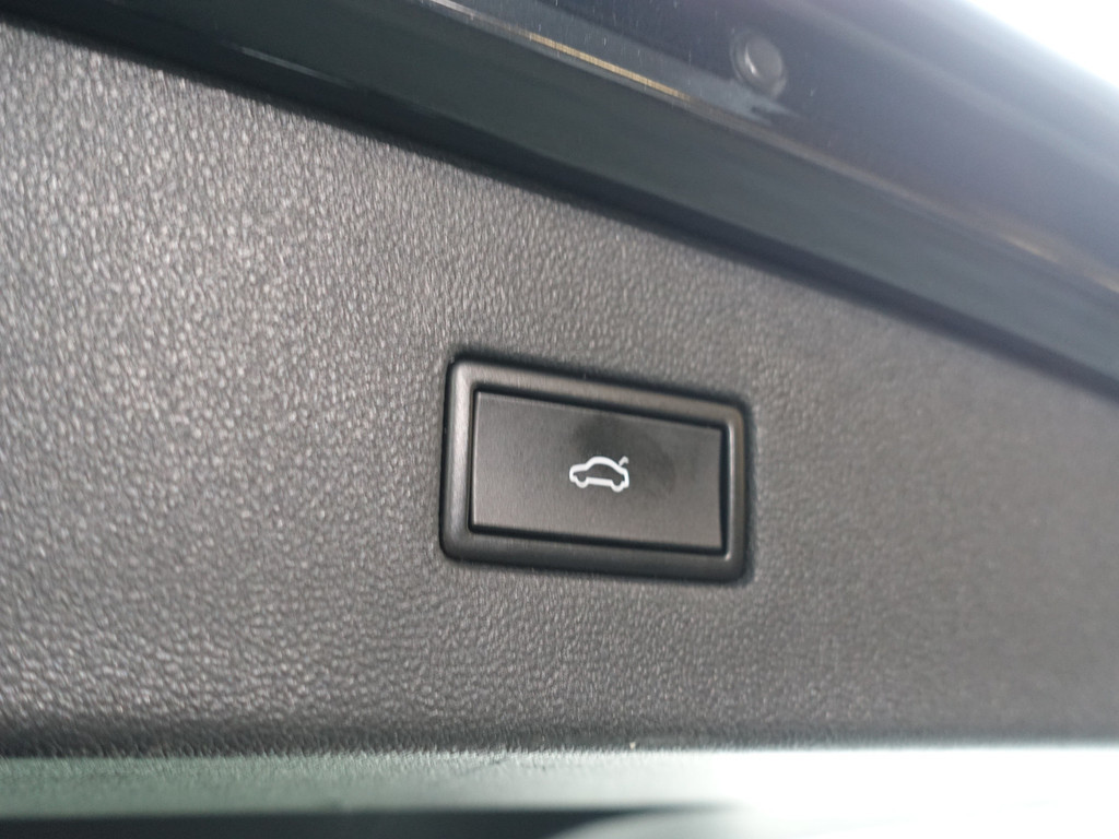 
Volkswagen Tiguan Allspace 1.5 TSI R-line+ Aut- 7 Pers, Panodak, Stoelmassage, Keyless, Virtual Cockpit, Park Pilot, ACC, Dynamic Select vol									