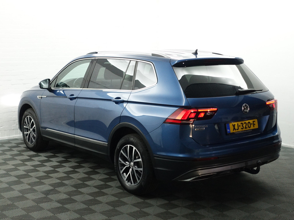 
Volkswagen Tiguan Allspace 1.4 TSI Highline Aut- 7 Pers, Carplay, Park Assist, Led, Ada Cruise, Clima vol									