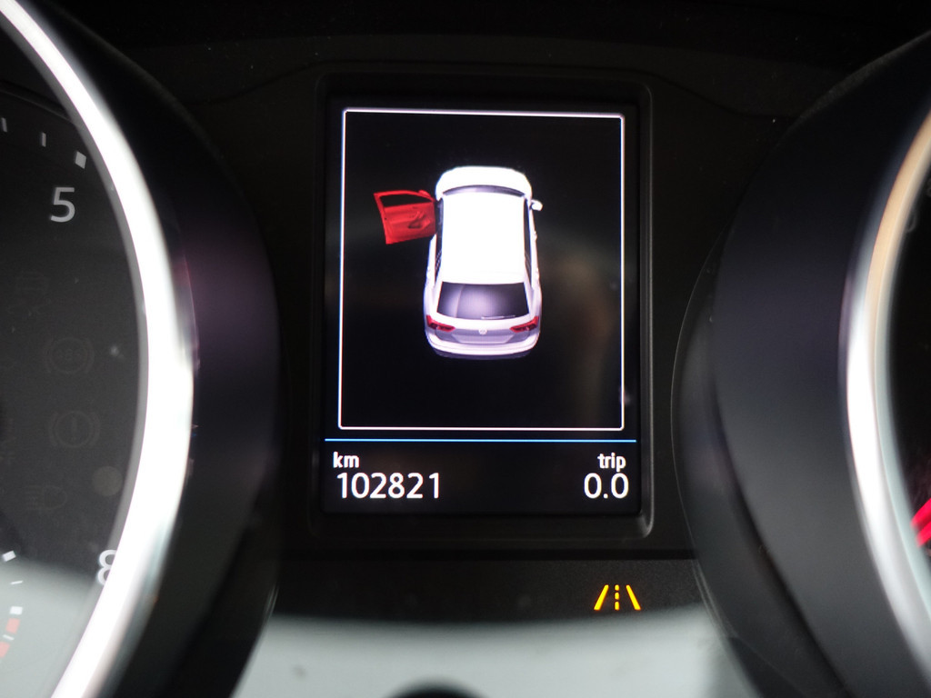 
Volkswagen Tiguan Allspace 1.4 TSI Highline Aut- 7 Pers, Carplay, Park Assist, Led, Ada Cruise, Clima vol									