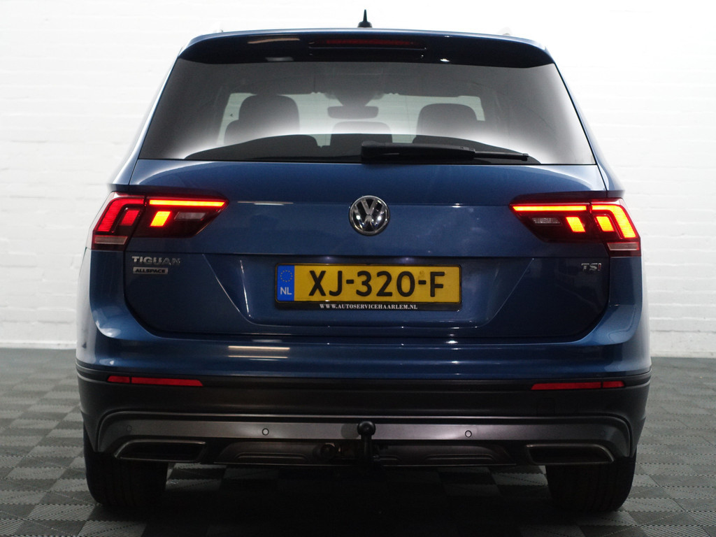 
Volkswagen Tiguan Allspace 1.4 TSI Highline Aut- 7 Pers, Carplay, Park Assist, Led, Ada Cruise, Clima vol									