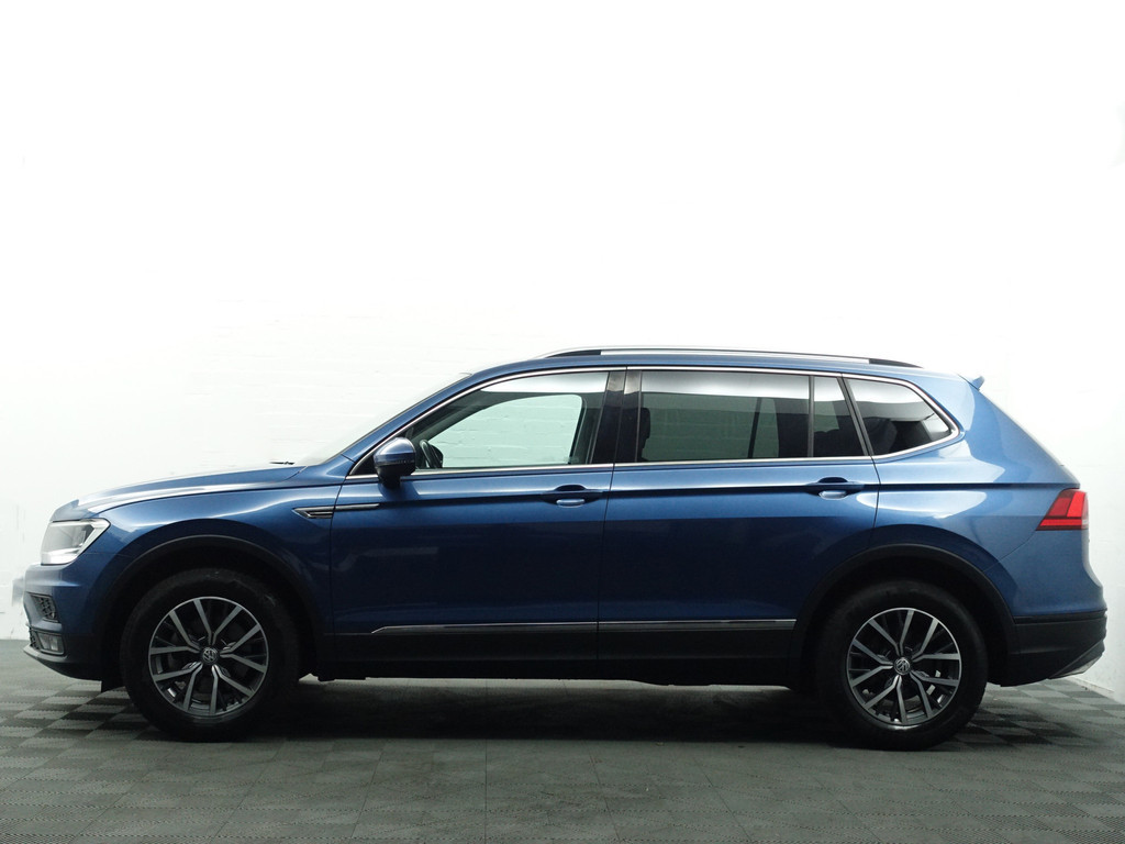 
Volkswagen Tiguan Allspace 1.4 TSI Highline Aut- 7 Pers, Carplay, Park Assist, Led, Ada Cruise, Clima vol									