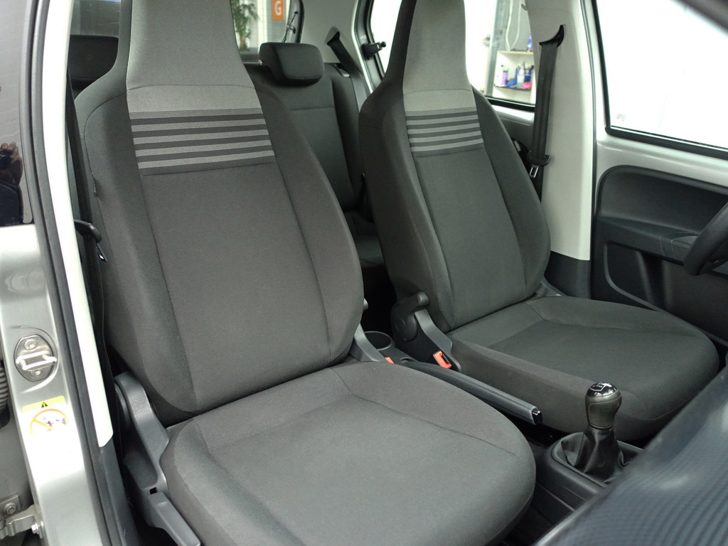 
								Volkswagen up! 1.0 BMT move up! 5 Drs, Clima, Comfort Interieur, Bluetooth Audio, Led, Spiegel Pakket vol									