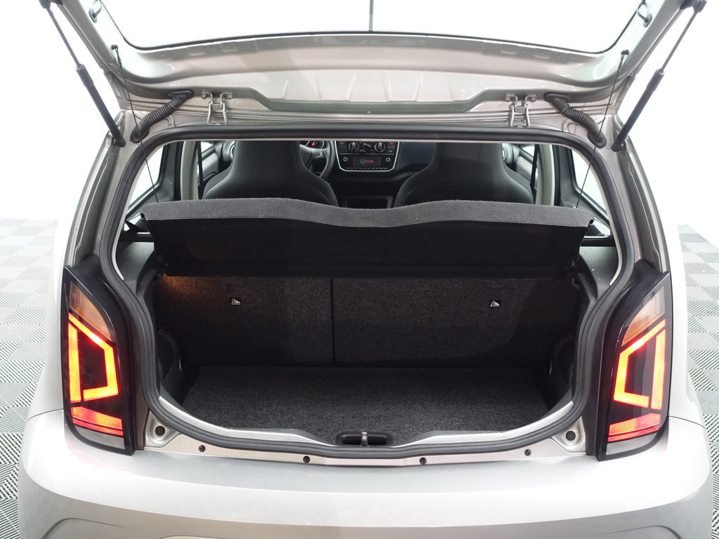 
								Volkswagen up! 1.0 BMT move up! 5 Drs, Clima, Comfort Interieur, Bluetooth Audio, Led, Spiegel Pakket vol									
