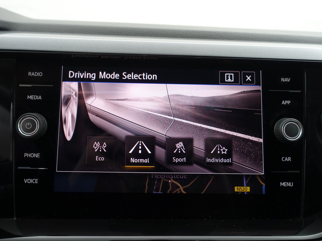 
Volkswagen Polo 1.0 TSI R-line Aut- Virtual cockpit, CarPlay, Dynamic Select, Park Assist, Ada Cruise vol									