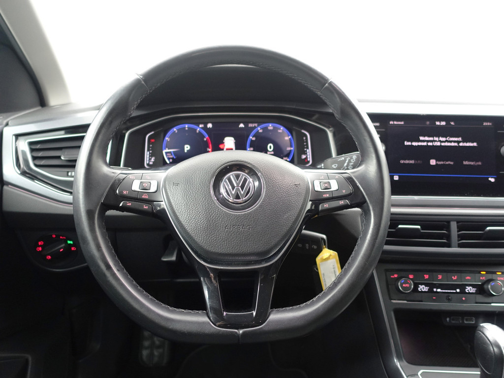 
Volkswagen Polo 1.0 TSI R-line Aut- Virtual cockpit, CarPlay, Dynamic Select, Park Assist, Ada Cruise vol									