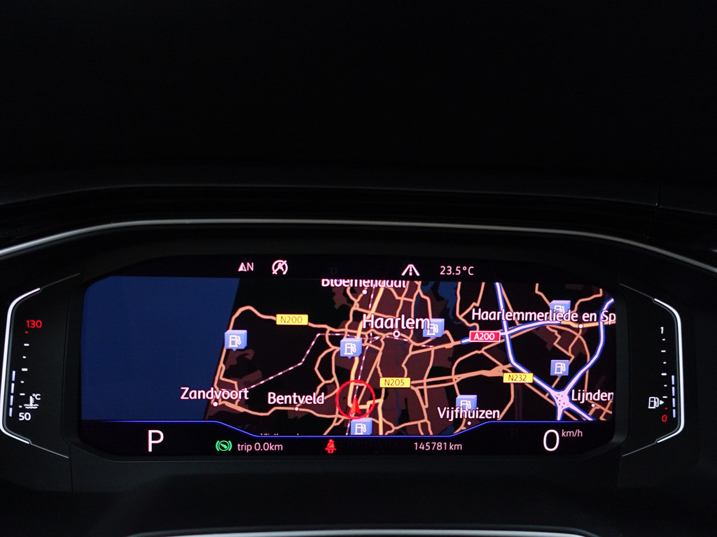 
Volkswagen Polo 1.0 TSI R-line Aut- Virtual cockpit, CarPlay, Dynamic Select, Park Assist, Ada Cruise vol									