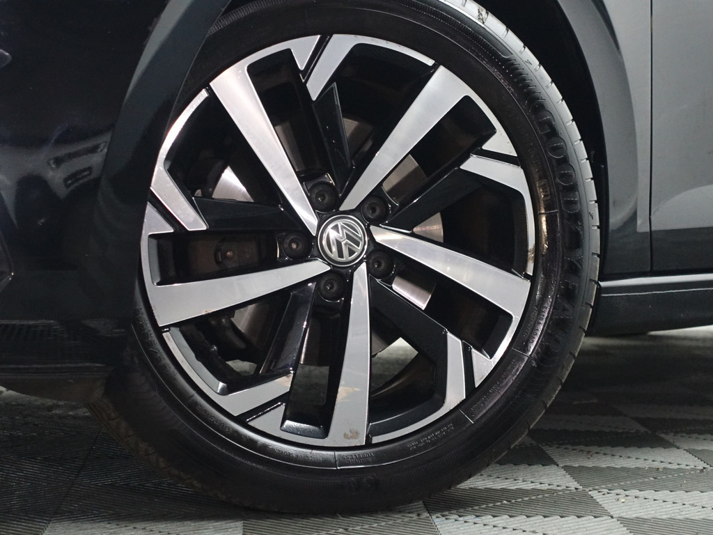 
Volkswagen Polo 1.0 TSI R-line Aut- Virtual cockpit, CarPlay, Dynamic Select, Park Assist, Ada Cruise vol									