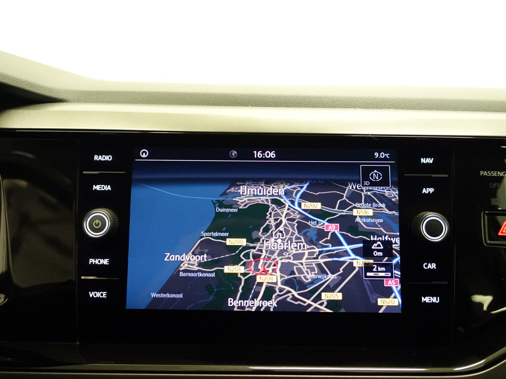 
Volkswagen Polo 1.0 TSI Highline+ Aut- Park Pilot, Park Assist, Ada Cruise, Carplay, Navi, Clima vol									