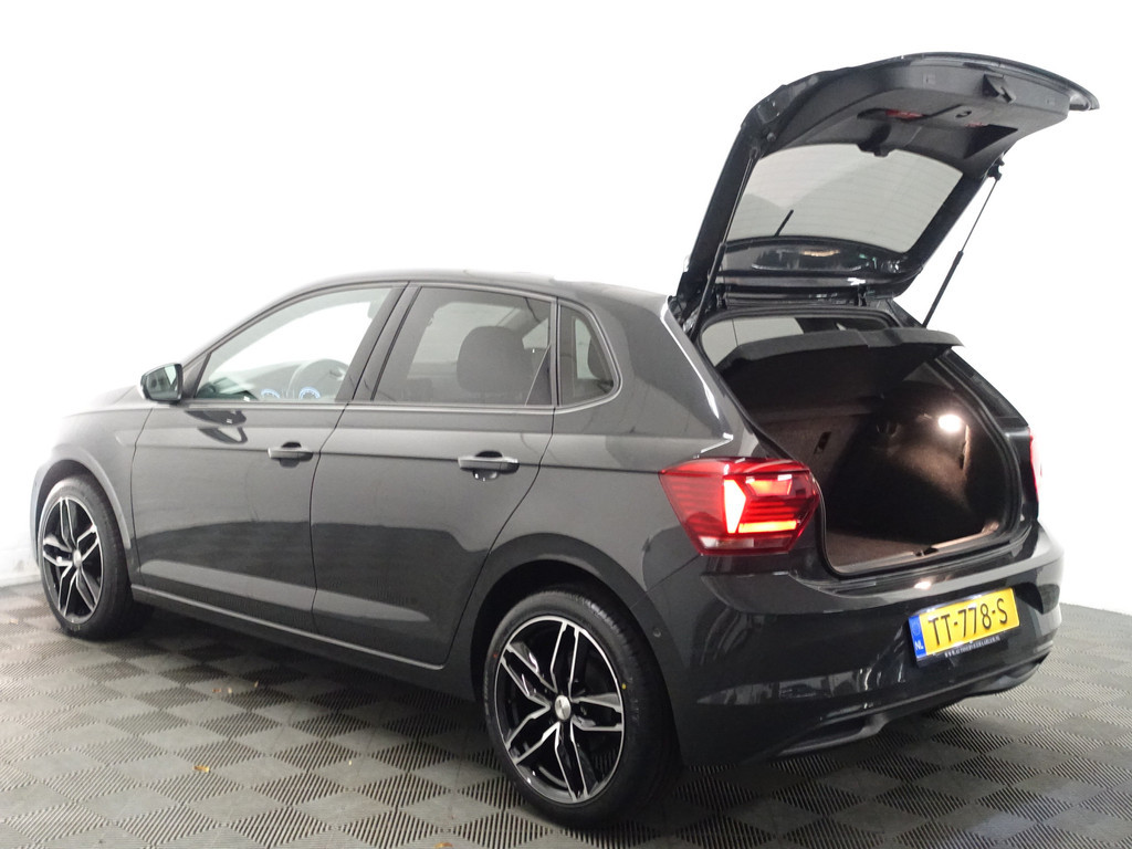 
Volkswagen Polo 1.0 TSI Highline+ Aut- Park Pilot, Park Assist, Ada Cruise, Carplay, Navi, Clima vol									