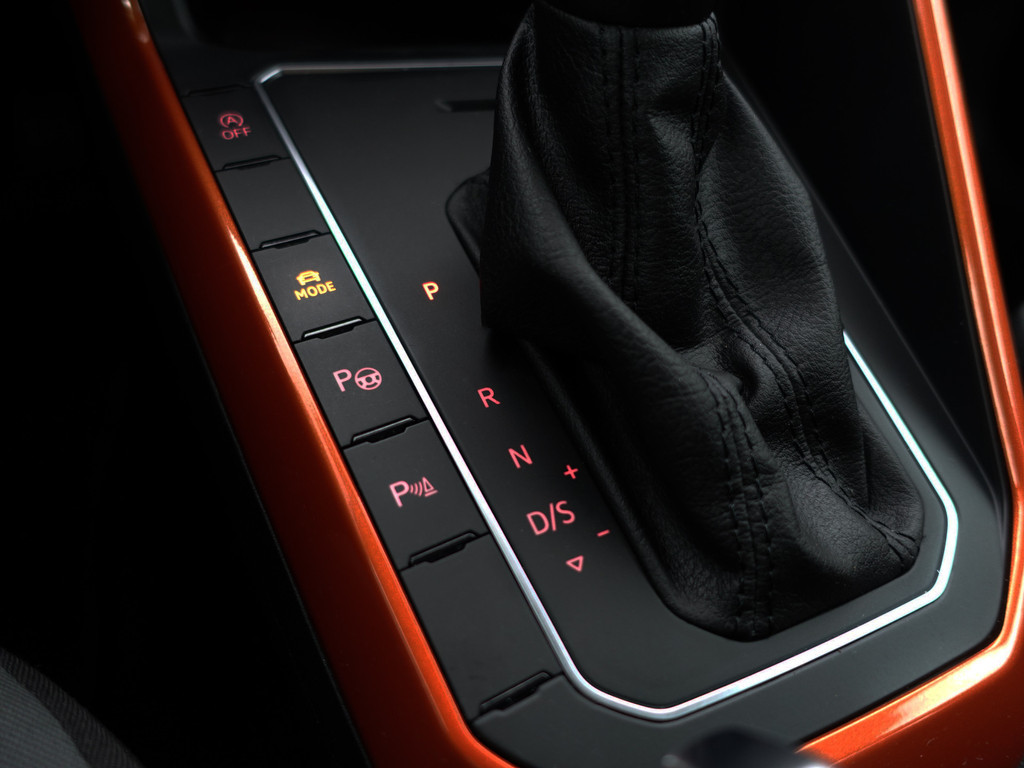 
								Volkswagen Polo 1.0 TSI R Line Aut- Panodak, Xenon Led, Dynamic Select, CarPlay, Camera, Virtual Cockpit, Park Assist, Park Pilot vol									