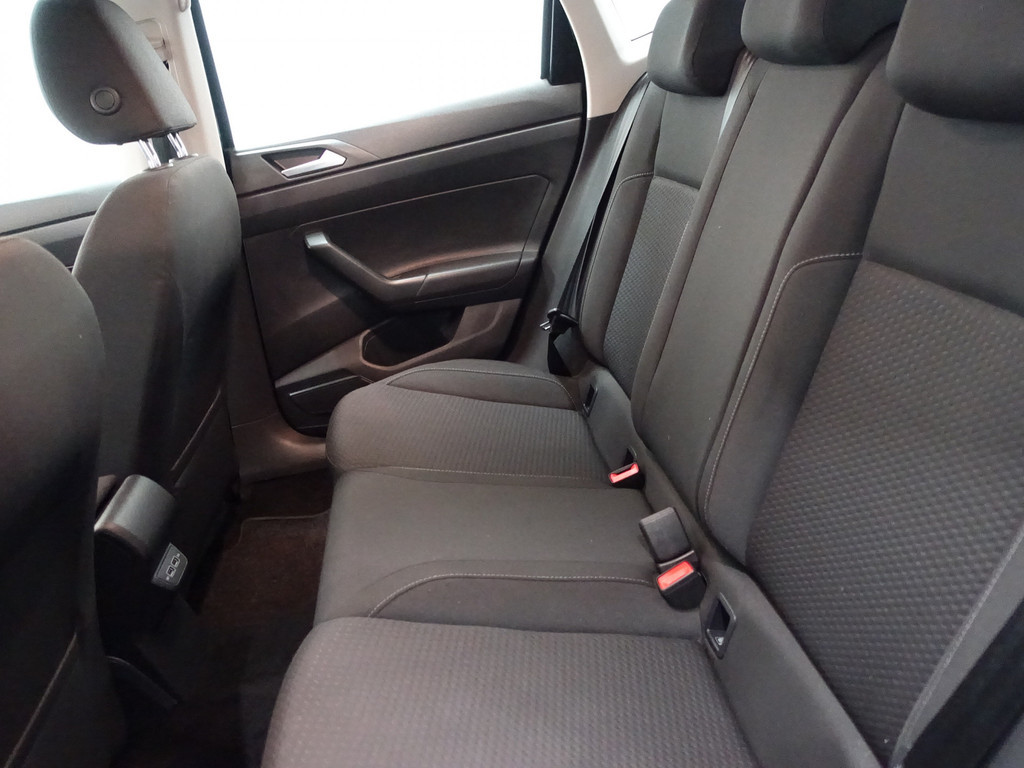 
								Volkswagen Polo 1.0 TSI Highline+ Carplay, Led, Park Assist, Navi, Clima, Ada Cruise vol									
