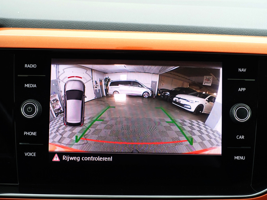 
								Volkswagen Polo 1.0 TSI R Line Aut- Panodak, Xenon Led, Dynamic Select, CarPlay, Camera, Virtual Cockpit, Park Assist, Park Pilot vol									