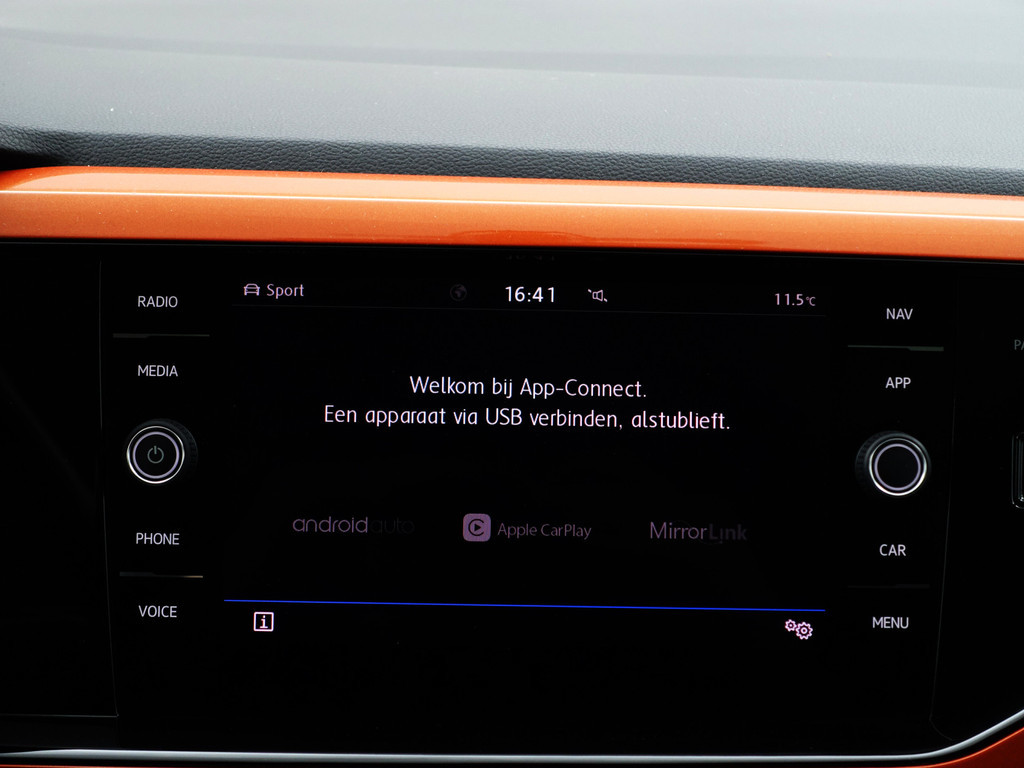 
								Volkswagen Polo 1.0 TSI R Line Aut- Panodak, Xenon Led, Dynamic Select, CarPlay, Camera, Virtual Cockpit, Park Assist, Park Pilot vol									
