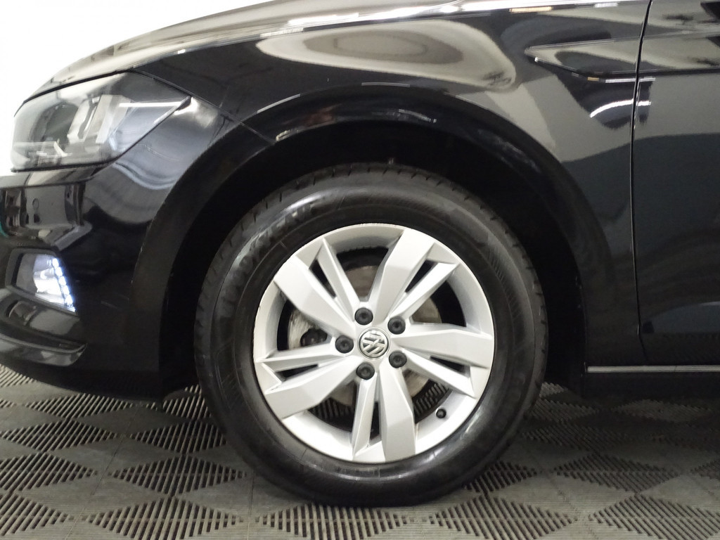 
								Volkswagen Polo 1.0 TSI Highline+ Carplay, Led, Park Assist, Navi, Clima, Ada Cruise vol									