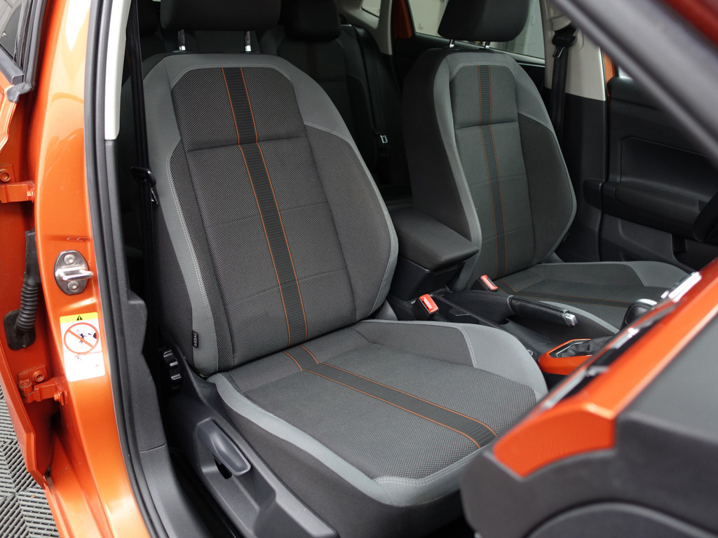 
								Volkswagen Polo 1.0 TSI R Line Aut- Panodak, Xenon Led, Dynamic Select, CarPlay, Camera, Virtual Cockpit, Park Assist, Park Pilot vol									
