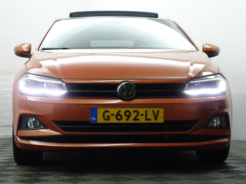 
								Volkswagen Polo 1.0 TSI R Line Aut- Panodak, Xenon Led, Dynamic Select, CarPlay, Camera, Virtual Cockpit, Park Assist, Park Pilot vol									