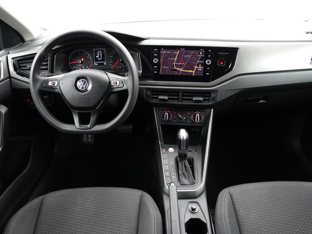 
Volkswagen Polo 1.0 TSI Highline Aut- Keyless, Stoelverwarming, Park Assist, Led, Front Assist, Cruise vol									