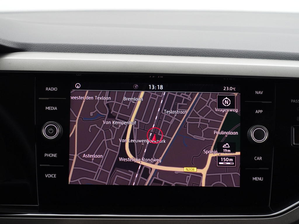 
Volkswagen Polo 1.0 TSI Highline Aut- Keyless, Stoelverwarming, Park Assist, Led, Front Assist, Cruise vol									