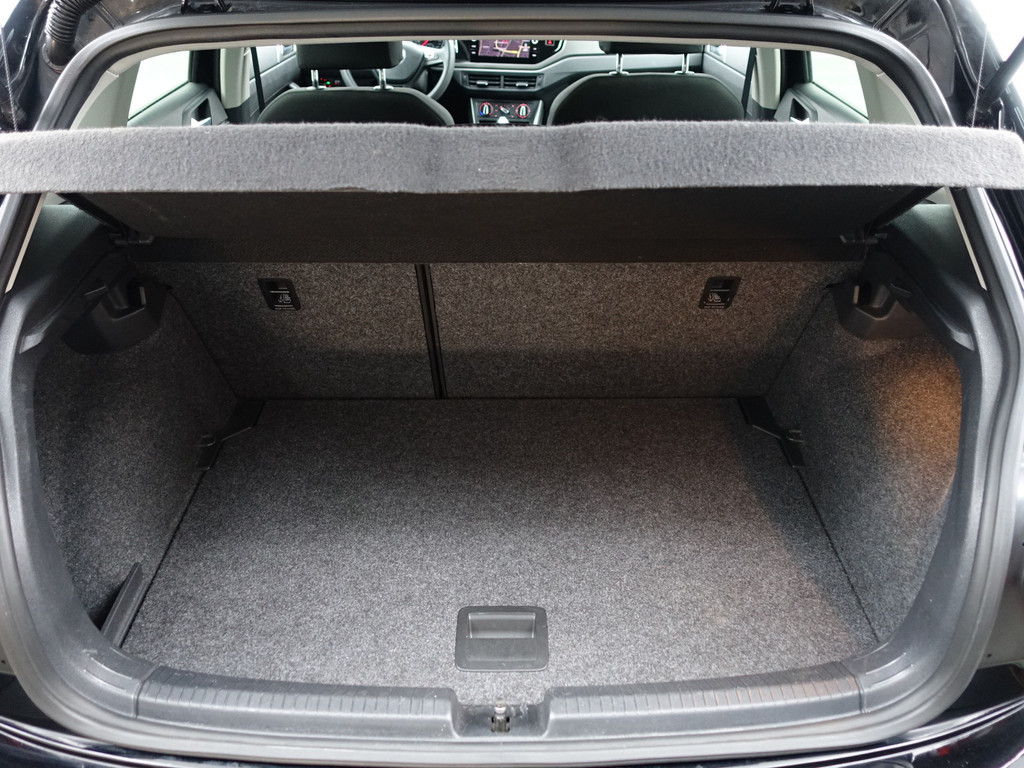 
Volkswagen Polo 1.0 TSI Highline Aut- Keyless, Stoelverwarming, Park Assist, Led, Front Assist, Cruise vol									