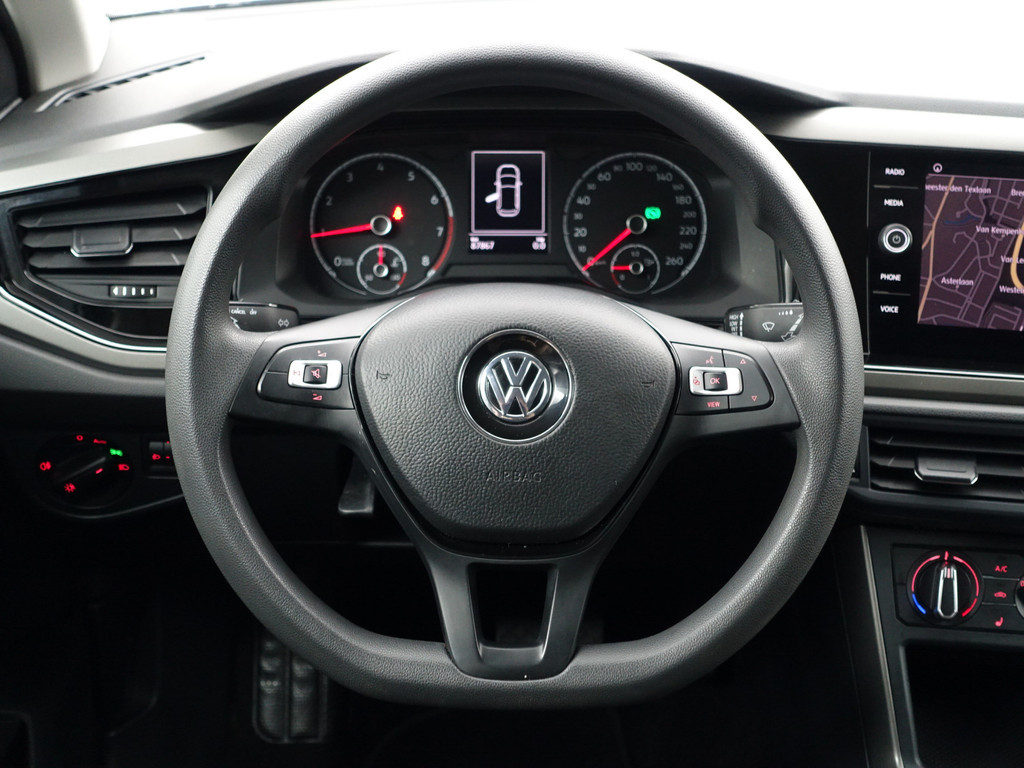 
Volkswagen Polo 1.0 TSI Highline Aut- Keyless, Stoelverwarming, Park Assist, Led, Front Assist, Cruise vol									