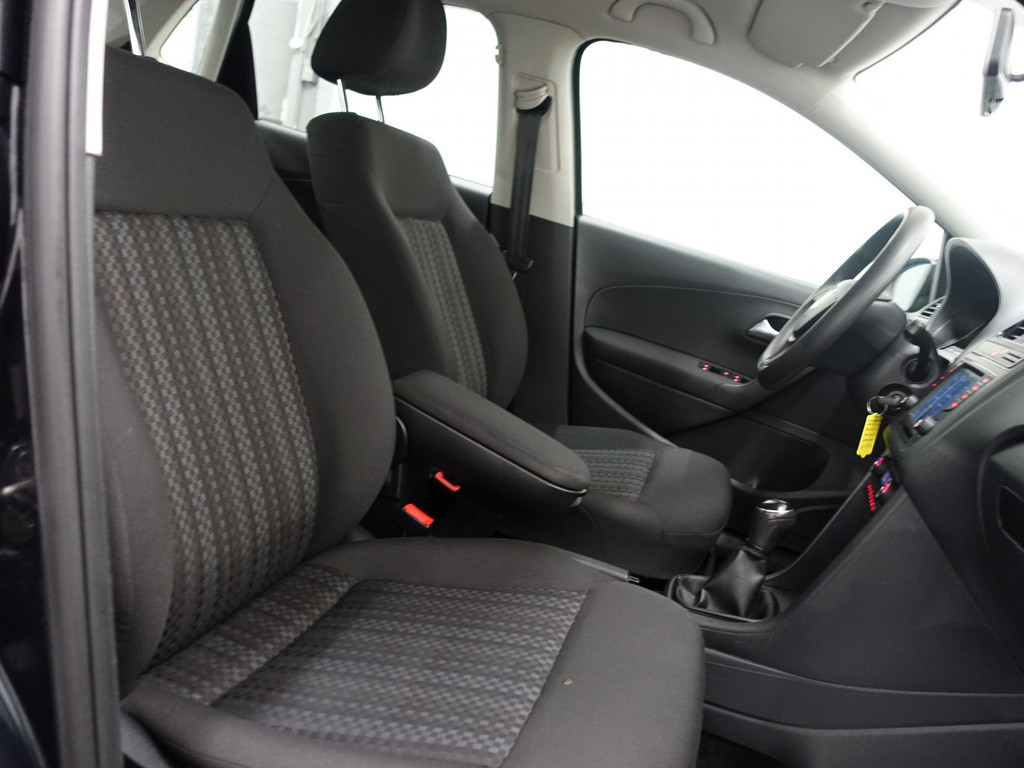 
Volkswagen Polo 1.4 TDI Highline Bluemotion – Navi, Clima, Cruise, Dealer onderhouden vol									