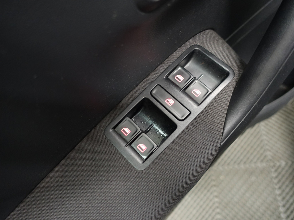 
Volkswagen Polo 1.4 TDI Highline Bluemotion – Navi, Clima, Cruise, Dealer onderhouden vol									