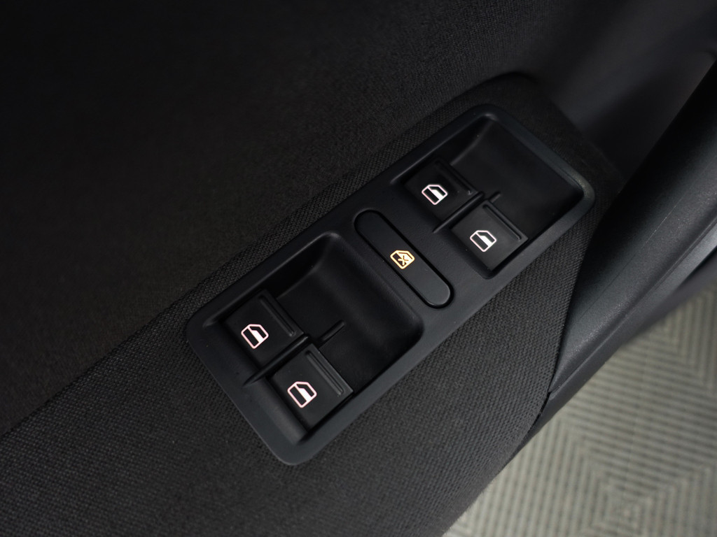 
Volkswagen Polo 1.4-16V Highline Aut- Nap 102dkm, Park Assist, Cruise, Clima, Elek Pakket vol									