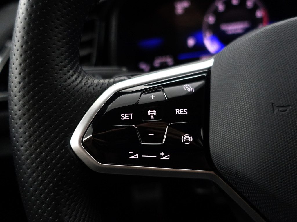 
Volkswagen T-Roc 1.5 TSI R-Line Business+ Aut- Panodak, Carplay, Ada Cruise, Camera, Park Assist, Park Pilot, Xenon Led vol									