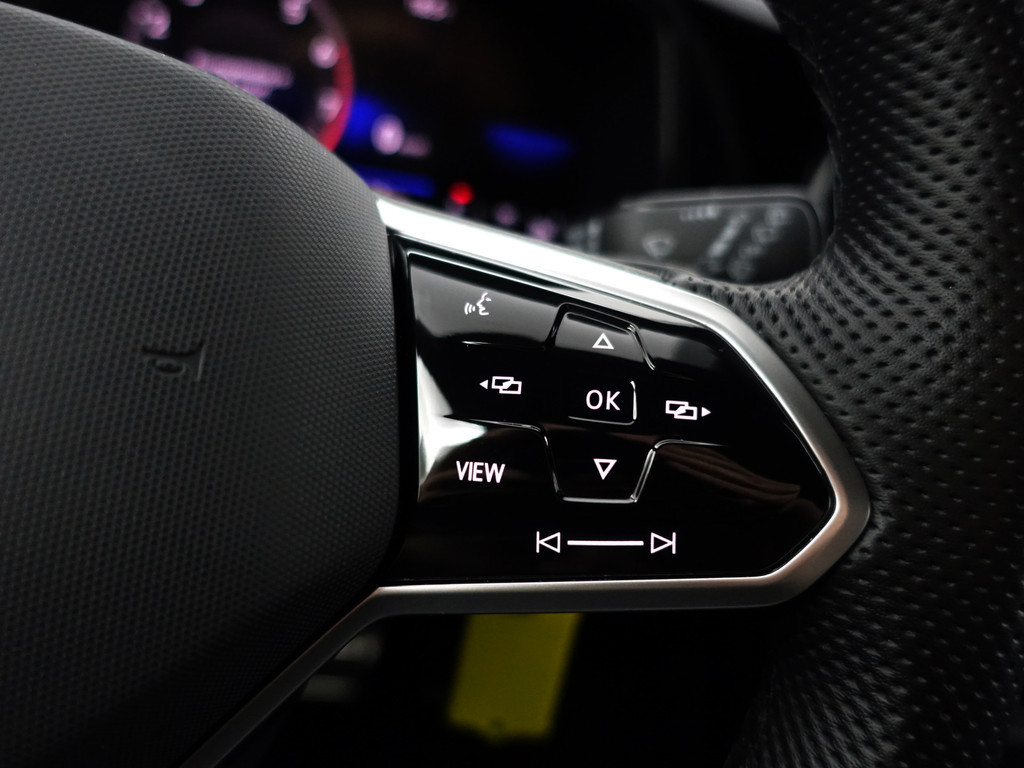 
Volkswagen T-Roc 1.5 TSI R-Line Business+ Aut- Panodak, Carplay, Ada Cruise, Camera, Park Assist, Park Pilot, Xenon Led vol									