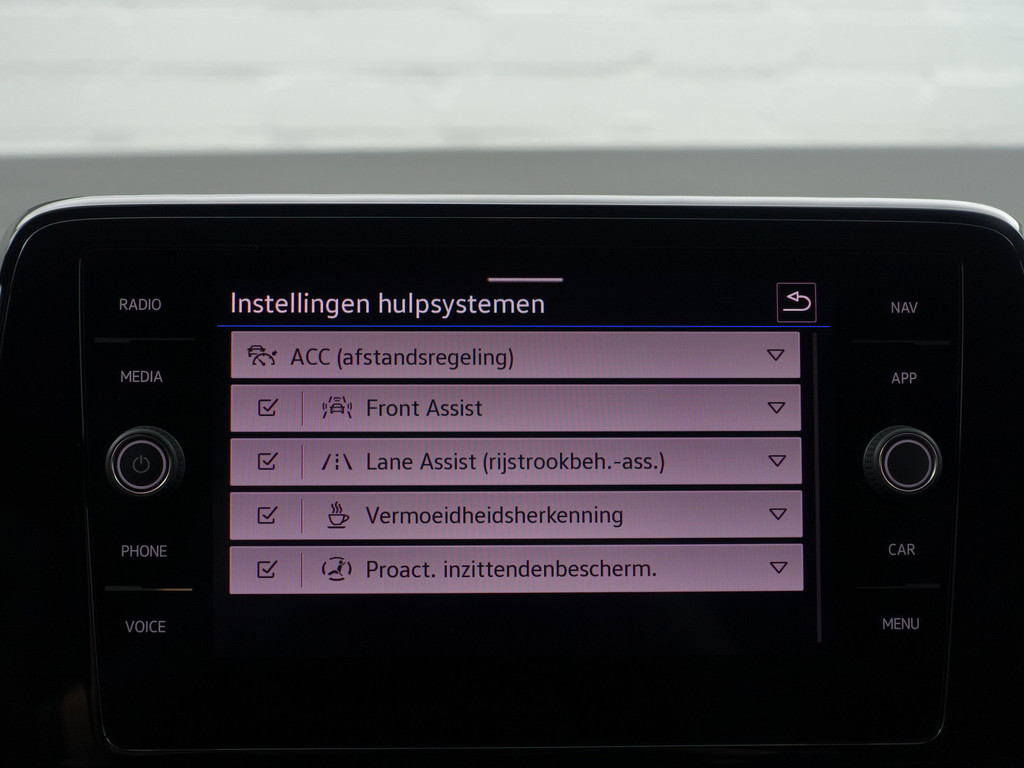 
Volkswagen T-Roc 1.5 TSI R-Line Business+ Aut- Panodak, Carplay, Ada Cruise, Camera, Park Assist, Park Pilot, Xenon Led vol									